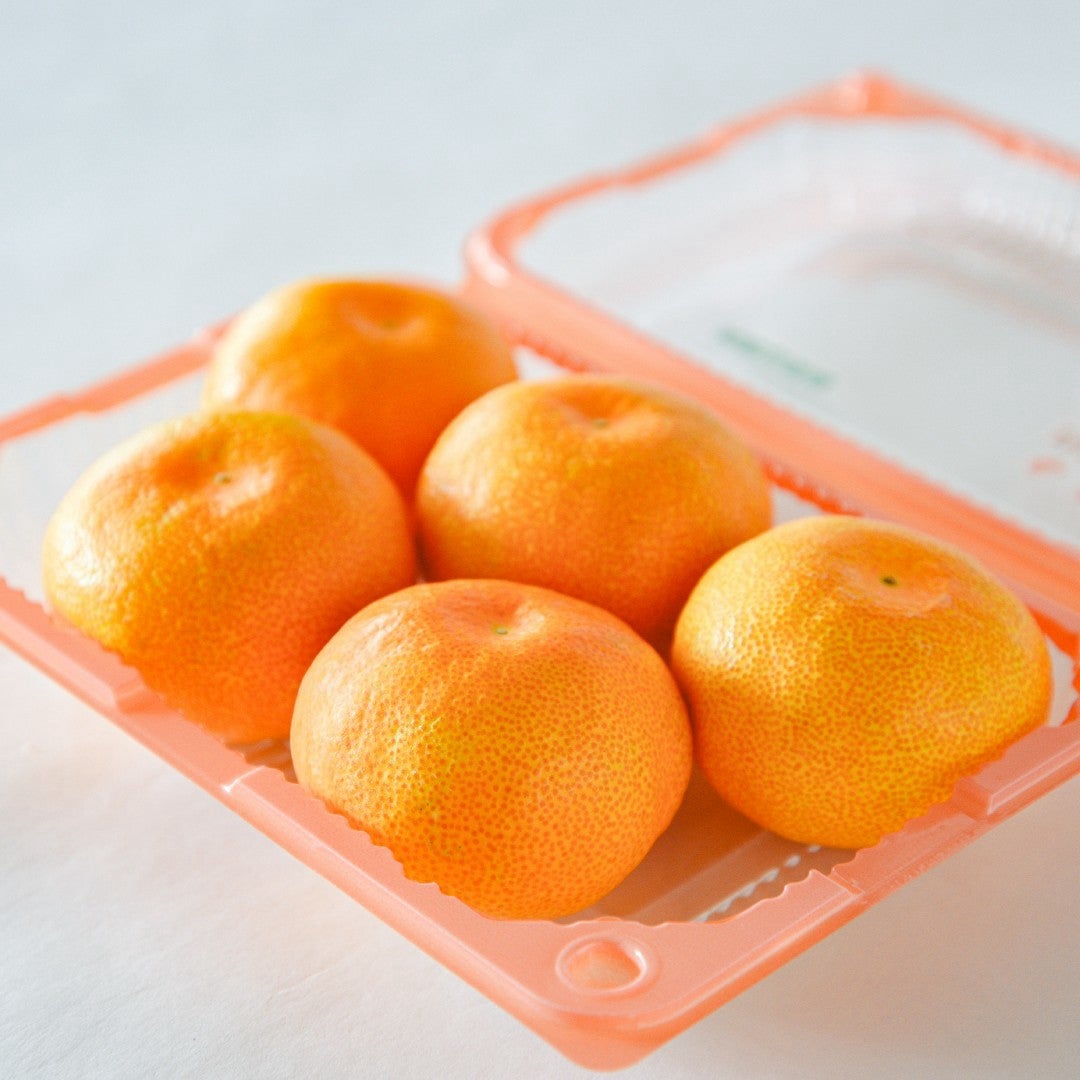 むきやすくジューシーなハウスみかん